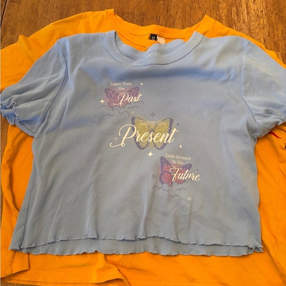 Shirts - Picture 4 of 5